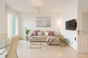 Agua I & seasonal pool by ELE Apartments Malaga